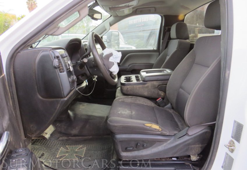 2017 Chevrolet Silverado 3500HD - Image 24