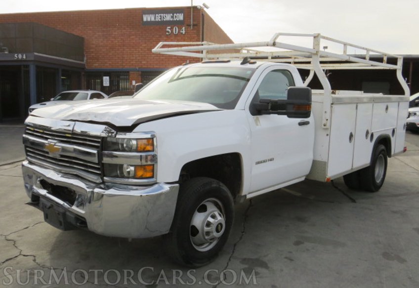 2017 Chevrolet Silverado 3500HD - Image 4