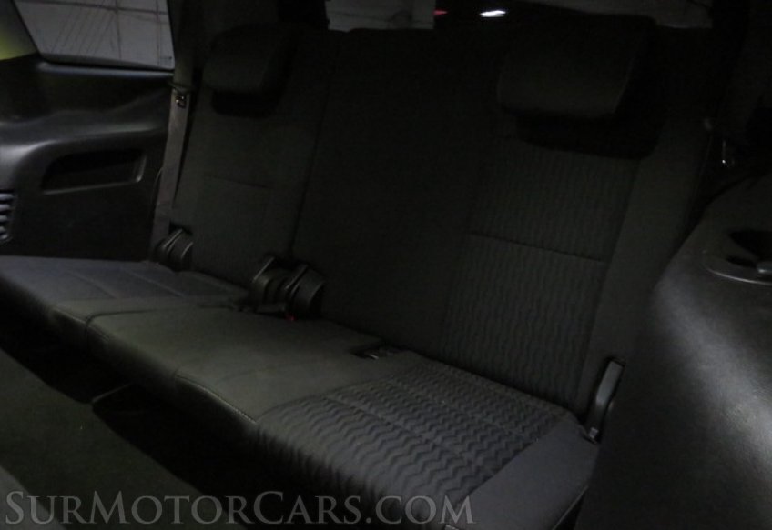 2017 GMC Yukon - Image 32