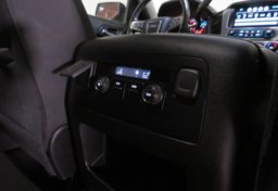 2017 GMC Yukon - Image 45