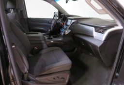 2017 GMC Yukon - Image 25