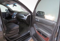 2017 GMC Yukon - Image 21