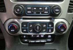 2017 GMC Yukon - Image 43