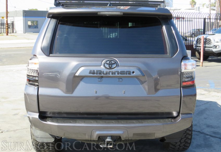 2018 Toyota 4Runner - Image 11