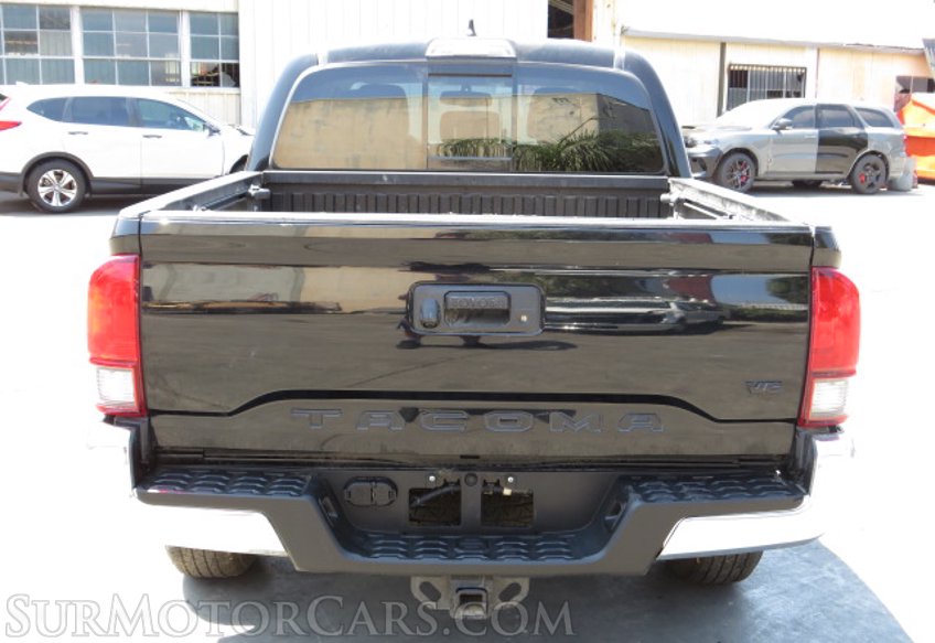 2019 Toyota Tacoma - Image 10