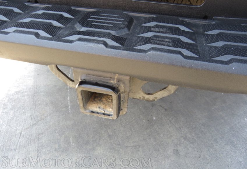 2019 Toyota Tacoma - Image 18