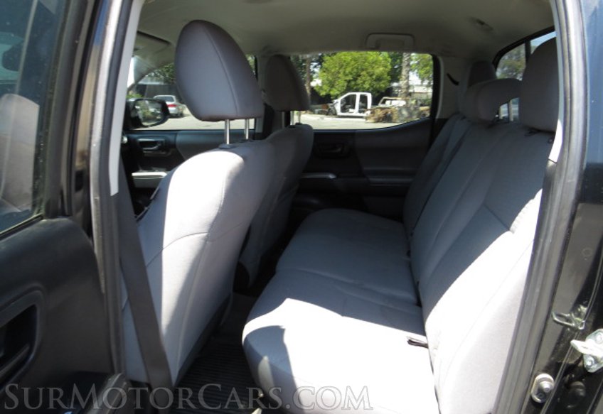 2019 Toyota Tacoma - Image 31