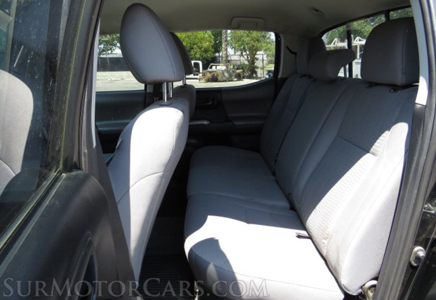 2019 Toyota Tacoma - Image 29