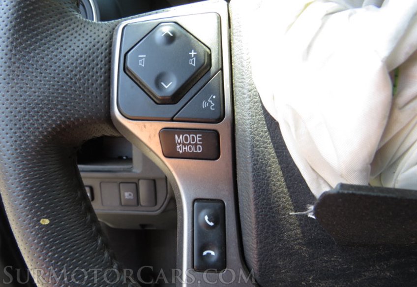 2019 Toyota Tacoma - Image 34
