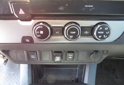 2019 Toyota Tacoma - Image 41