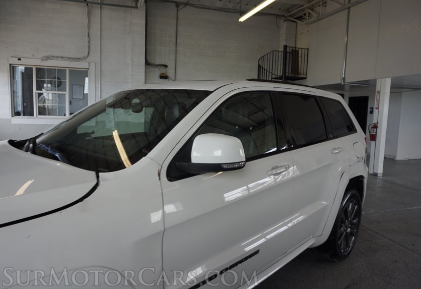 2018 Jeep Grand Cherokee - Image 15