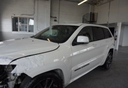 2018 Jeep Grand Cherokee - Image 13