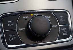 2018 Jeep Grand Cherokee - Image 46