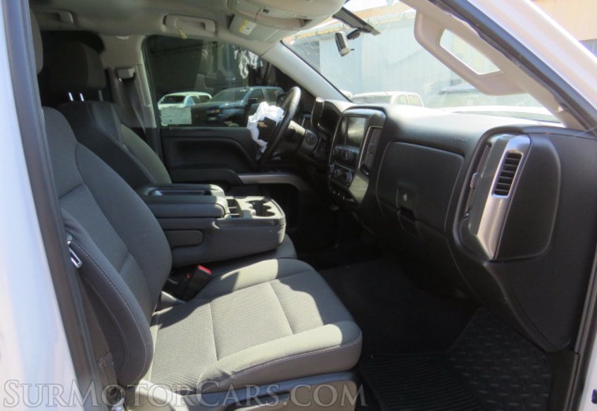 2018 Chevrolet Silverado 1500 - Image 29