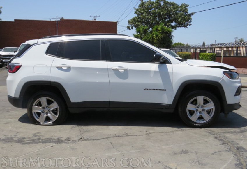 2022 Jeep Compass - Image 11
