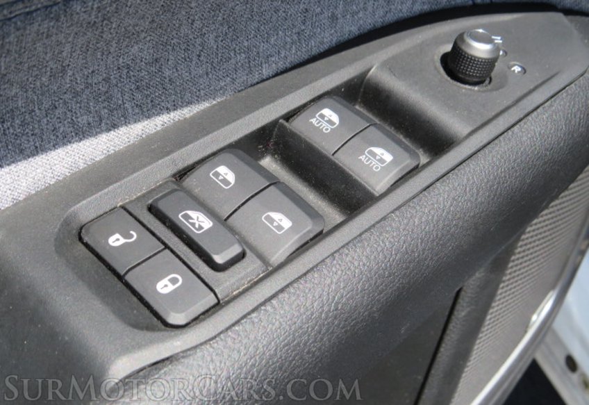 2022 Jeep Compass - Image 39