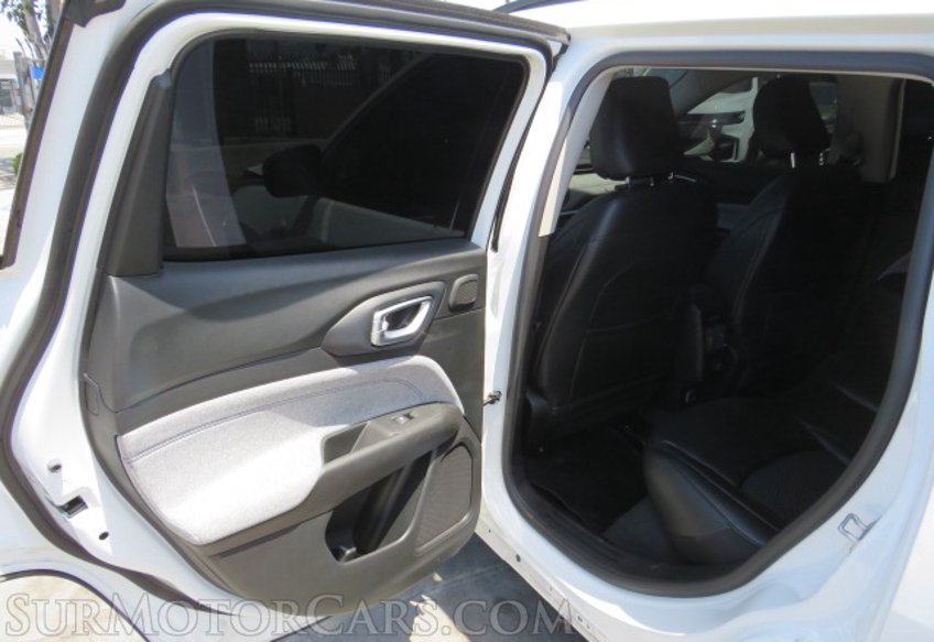 2022 Jeep Compass - Image 21