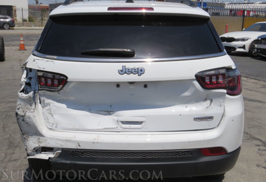 2022 Jeep Compass - Image 10