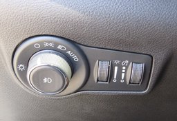 2022 Jeep Compass - Image 37