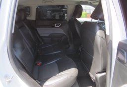 2022 Jeep Compass - Image 30