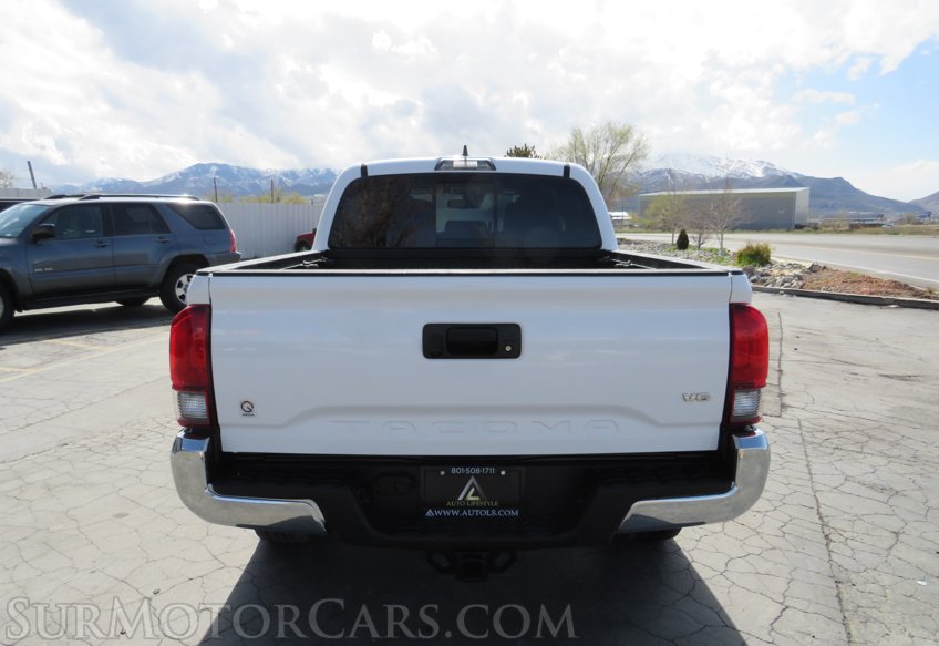 2019 Toyota Tacoma 4WD - Image 11