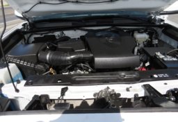 2019 Toyota Tacoma 4WD - Image 52