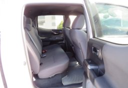 2019 Toyota Tacoma 4WD - Image 32