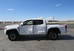 2019 Toyota Tacoma 4WD - Image 9
