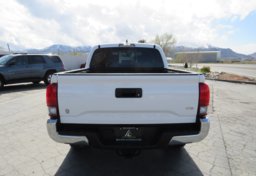 2019 Toyota Tacoma 4WD - Image 11