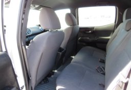 2019 Toyota Tacoma 4WD - Image 30