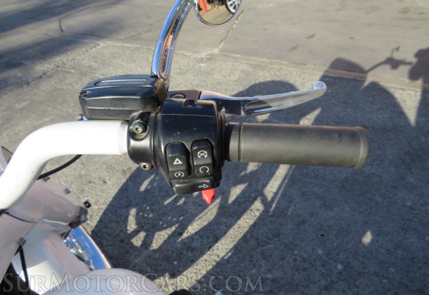 2014 Harley-Davidson FLHP ROAD KING - Image 18