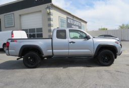 2021 Toyota Tacoma 4WD - Image 10