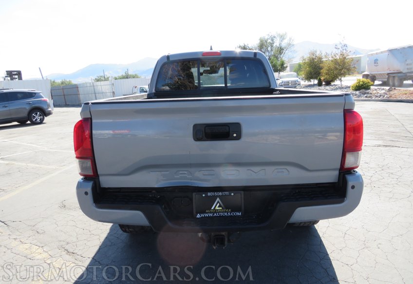 2018 Toyota Tacoma - Image 12