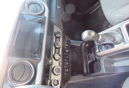 2018 Toyota Tacoma - Image 24