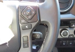 2018 Toyota Tacoma - Image 25