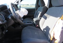 2018 Toyota Tacoma - Image 19