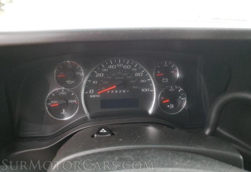 2018 Chevrolet Express Cargo Van - Image 10