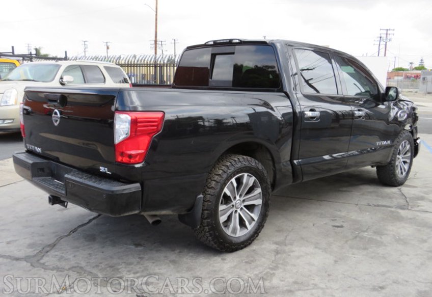 2017 Nissan Titan - Image 8