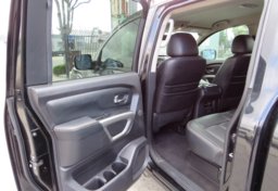 2017 Nissan Titan - Image 26