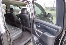 2017 Nissan Titan - Image 27