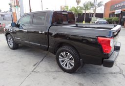 2017 Nissan Titan - Image 5