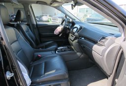 2019 Honda Pilot - Image 28