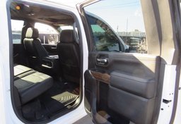 2022 Chevrolet Silverado 2500HD - Image 25