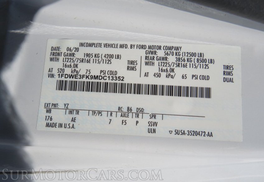 2021 Ford E-Series Cutaway - Image 35