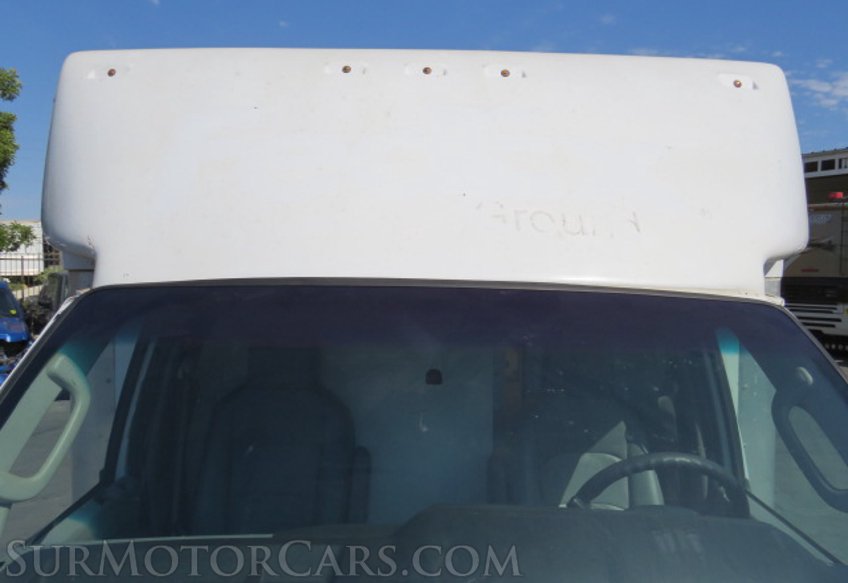 2021 Ford E-Series Cutaway - Image 13