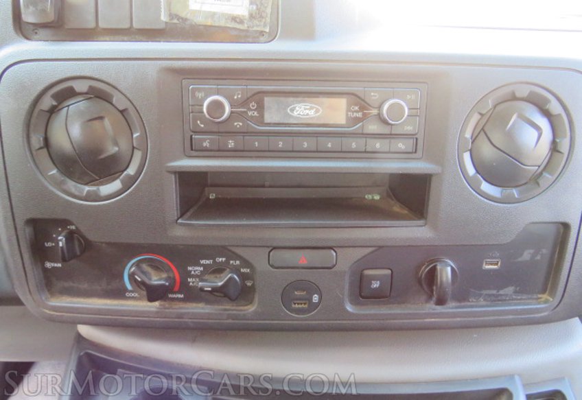 2021 Ford E-Series Cutaway - Image 38