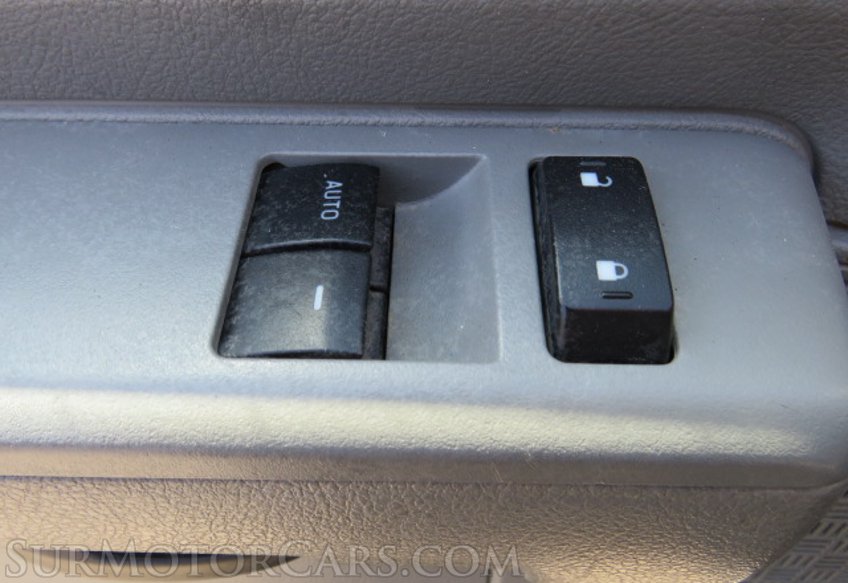 2021 Ford E-Series Cutaway - Image 25