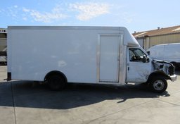 2021 Ford E-Series Cutaway - Image 6