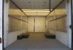 2021 Ford E-Series Cutaway - Image 14