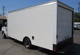 2021 Ford E-Series Cutaway - Image 9